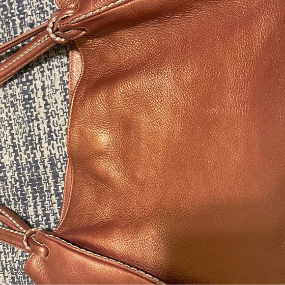 Plinio Visona Luxurious Tan Interior - Picture 2 of 9